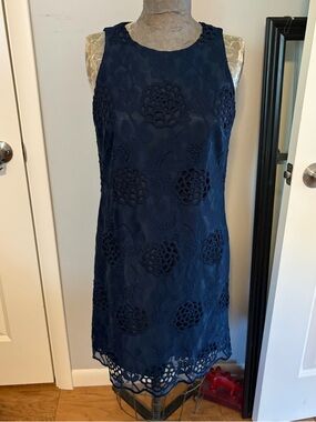 Donna Morgan Navy Floral Cutout Sleeveless Shift Dress